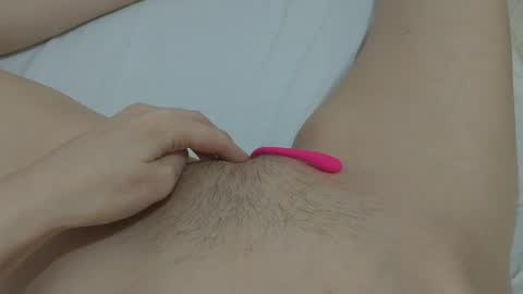 Snapshot of katrinna_arinna chatting on 01-25-25, 03:30 katrina dont forget to give me thumbs up online show from 01-25-25, 03:30