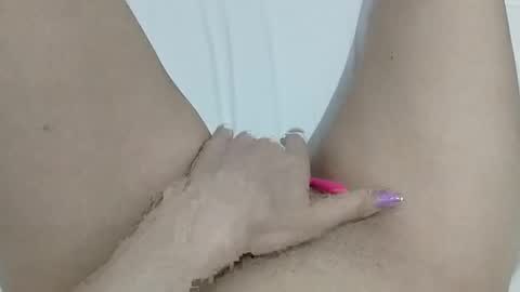 Snapshot of katrinna_arinna chatting on 12-15-25, 06:56 katrina dont forget to give me thumbs up online show from 12-15-25, 06:56