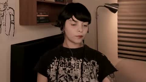 Snapshot of katsurotaro chatting on 07-28-26, 04:39 katsuro online show from 07-28-26, 04:39