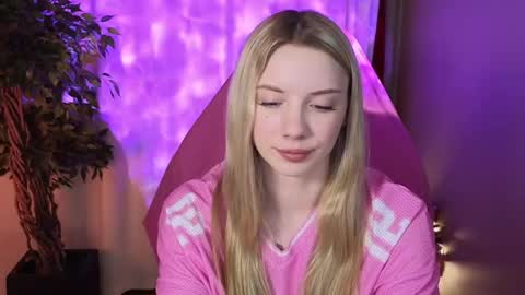 katt_yy online show from 04-17-26, 05:10