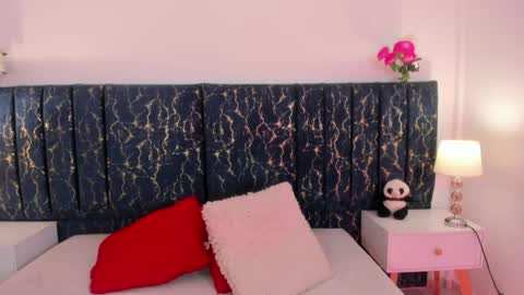 Katte online show from 04-27-26, 01:20