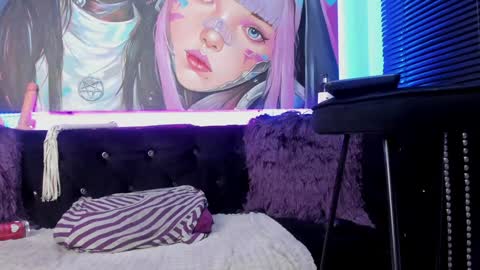 Katiia online show from 01-18-25, 05:10