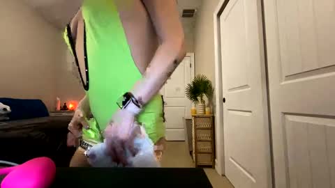 Snapshot of kattnip44 chatting on 11-13-25, 03:38 Josie live show Tuesday Wednesday and Thursday online show from 11-13-25, 03:38