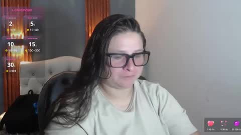 Snapshot of katty_findom_ chatting on 05-01-26, 12:21 katty online show from 05-01-26, 12:21