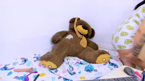 Snapshot of katty_mcry chatting on 02-12-25, 02:24 katty online show from 02-12-25, 02:24