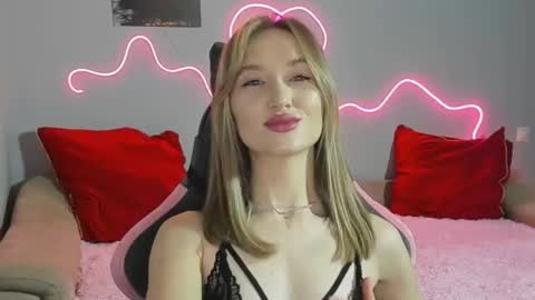 Snapshot of kattyfill chatting on 10-27-25, 04:38 KattyFillHot online show from 10-27-25, 04:38