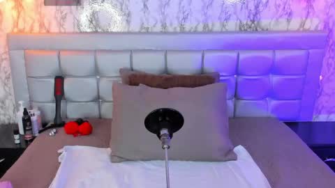 Katty  online show from 04-17-26, 01:47