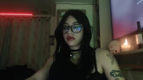 Snapshot of kattze chatting on 12-03-24, 05:20      online show from 12-03-24, 05:20