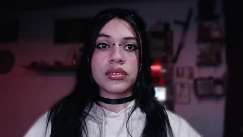 Snapshot of kattze chatting on 01-21-25, 04:10      online show from 01-21-25, 04:10