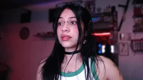 Snapshot of kattze chatting on 01-27-25, 05:03      online show from 01-27-25, 05:03