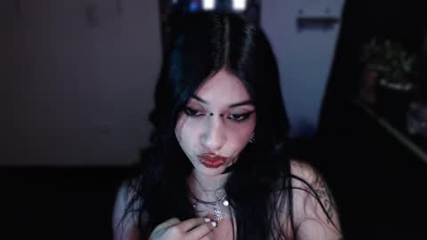 Snapshot of kattze chatting on 02-16-25, 12:41      online show from 02-16-25, 12:41