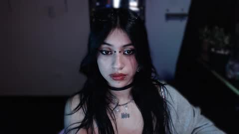 Snapshot of kattze chatting on 02-16-25, 03:47      online show from 02-16-25, 03:47