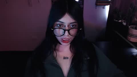 Snapshot of kattze chatting on 03-02-25, 03:05      online show from 03-02-25, 03:05