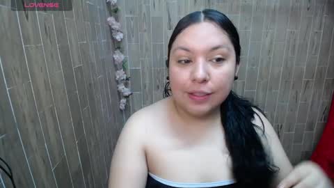 Snapshot of katy2425 chatting on 05-22-26, 06:35 Katy online show from 05-22-26, 06:35