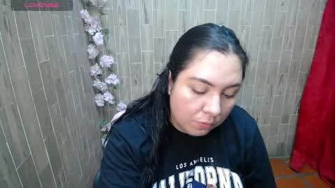 Snapshot of katy2425 chatting on 06-08-26, 12:36 Katy online show from 06-08-26, 12:36