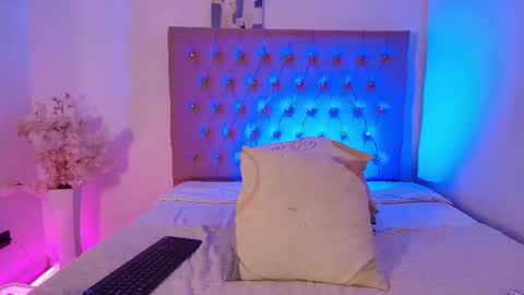 Katy Van online show from 09-27-25, 05:34