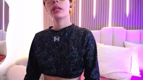 Katy Van online show from 02-10-26, 08:46