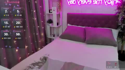 Kate online show from 11-09-25, 03:49