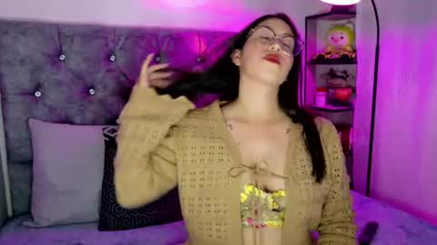 Snapshot of katybelladonna chatting on 06-20-26, 02:47 KATY online show from 06-20-26, 02:47