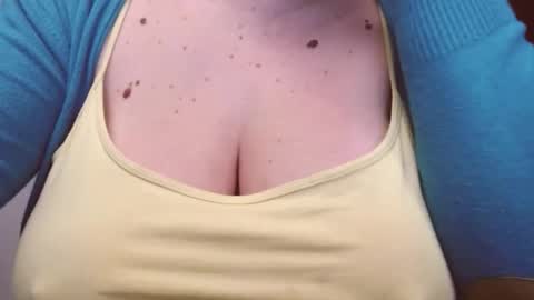 Snapshot of katynextdoor chatting on 11-22-25, 02:54 Katy online show from 11-22-25, 02:54