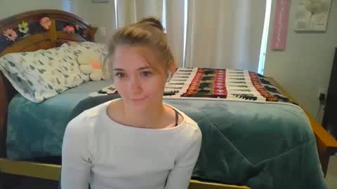 Snapshot of katynowhere chatting on 02-11-25, 08:42 Katy online show from 02-11-25, 08:42