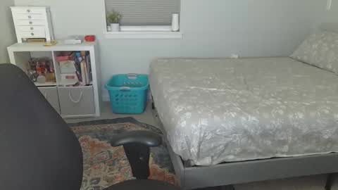 Katy online show from 04-09-26, 03:17