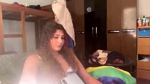 kaumartinez online show from 12-21-25, 06:26