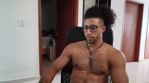 Snapshot of kaurilop chatting on 12-16-24, 09:31 Kauri Lop online show from 12-16-24, 09:31