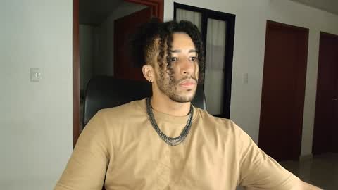 Snapshot of kaurilop chatting on 01-02-25, 02:00 Kauri Lop online show from 01-02-25, 02:00