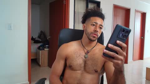 Snapshot of kaurilop chatting on 01-08-25, 03:07 Kauri Lop online show from 01-08-25, 03:07