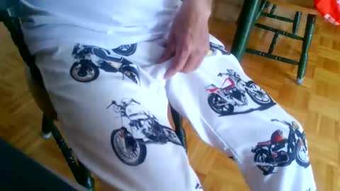 Snapshot of kawa98karbu chatting on 06-10-26, 07:57 kawa98karbu online show from 06-10-26, 07:57