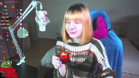 Snapshot of kawaii_power_uwu chatting on 01-24-25, 03:24 Kira-chan online show from 01-24-25, 03:24