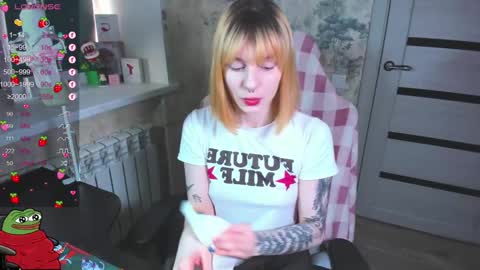 Snapshot of kawaii_power_uwu chatting on 02-19-25, 10:34 Kira-chan online show from 02-19-25, 10:34