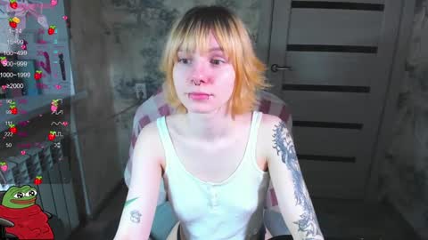 Snapshot of kawaii_power_uwu chatting on 02-28-25, 08:42 Kira-chan online show from 02-28-25, 08:42