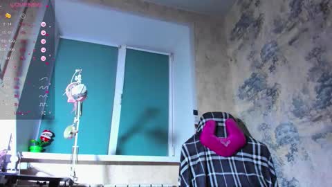 Snapshot of kawaii_power_uwu chatting on 11-13-25, 10:36 Kira-chan online show from 11-13-25, 10:36