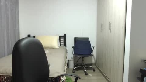  Khawit  online show from 11-20-25, 12:16