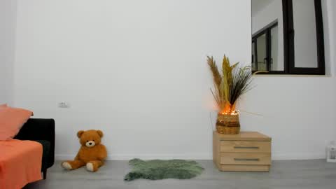 Snapshot of kaya_kiss chatting on 03-04-25, 04:38 Kaya online show from 03-04-25, 04:38