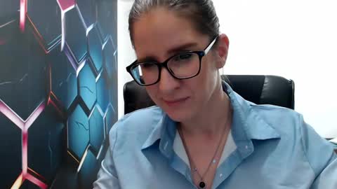 Snapshot of kayalips chatting on 12-29-24, 07:00 KayaLips online show from 12-29-24, 07:00