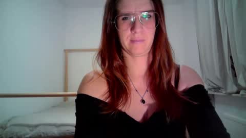 Snapshot of kayalips chatting on 10-25-25, 08:25 KayaLips online show from 10-25-25, 08:25