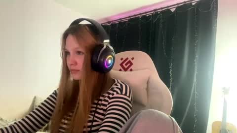 Amia online show from 04-28-26, 06:35