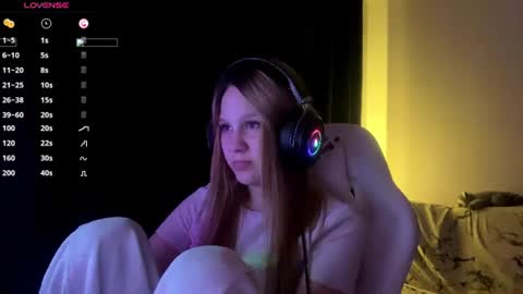 Amia online show from 06-17-26, 05:14