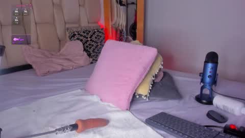 Kayla online show from 06-12-26, 04:11