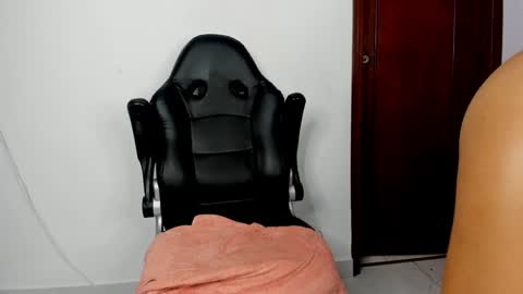KAYLA BATISTA online show from 01-20-25, 08:07