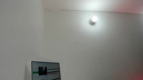 Snapshot of kaylanee_ chatting on 11-20-25, 07:57 Kaylane online show from 11-20-25, 07:57