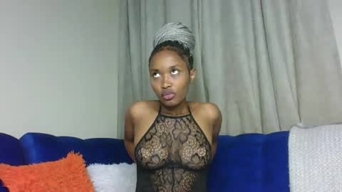 Snapshot of kaylar005 chatting on 11-08-25, 05:23 kaylar online show from 11-08-25, 05:23