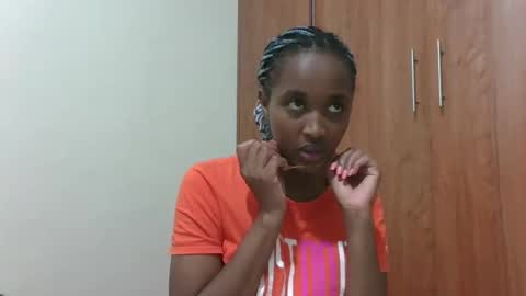 kaylar online show from 04-21-26, 08:01