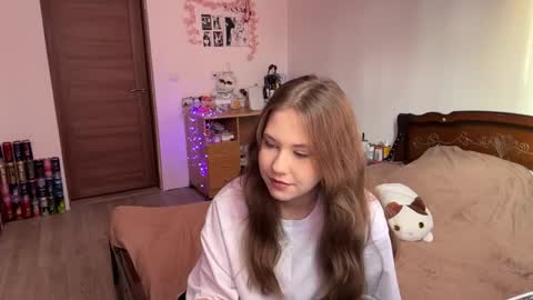 Nyelle online show from 05-13-26, 03:31