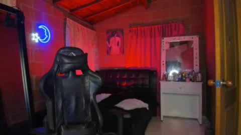 Snapshot of kayle______ chatting on 09-23-25, 10:46 INSTAjohedija online show from 09-23-25, 10:46