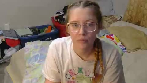 Snapshot of kayleekakesnslim chatting on 04-30-26, 10:25 kaylee kakes online show from 04-30-26, 10:25