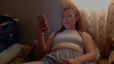 Snapshot of kayleekakesnslim chatting on 05-31-26, 10:11 kaylee kakes online show from 05-31-26, 10:11